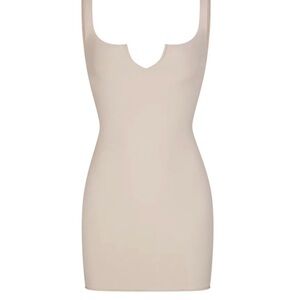SKIMS RAW EDGE SLIT MINI DRESS SIZE LARGE IN STONE BNWT